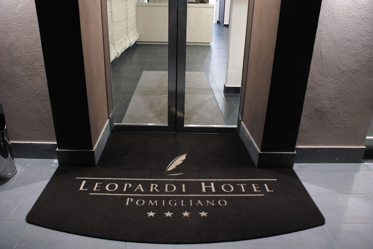 Hotel Leopardi ポミリアーノ・ダルコ エクステリア 写真